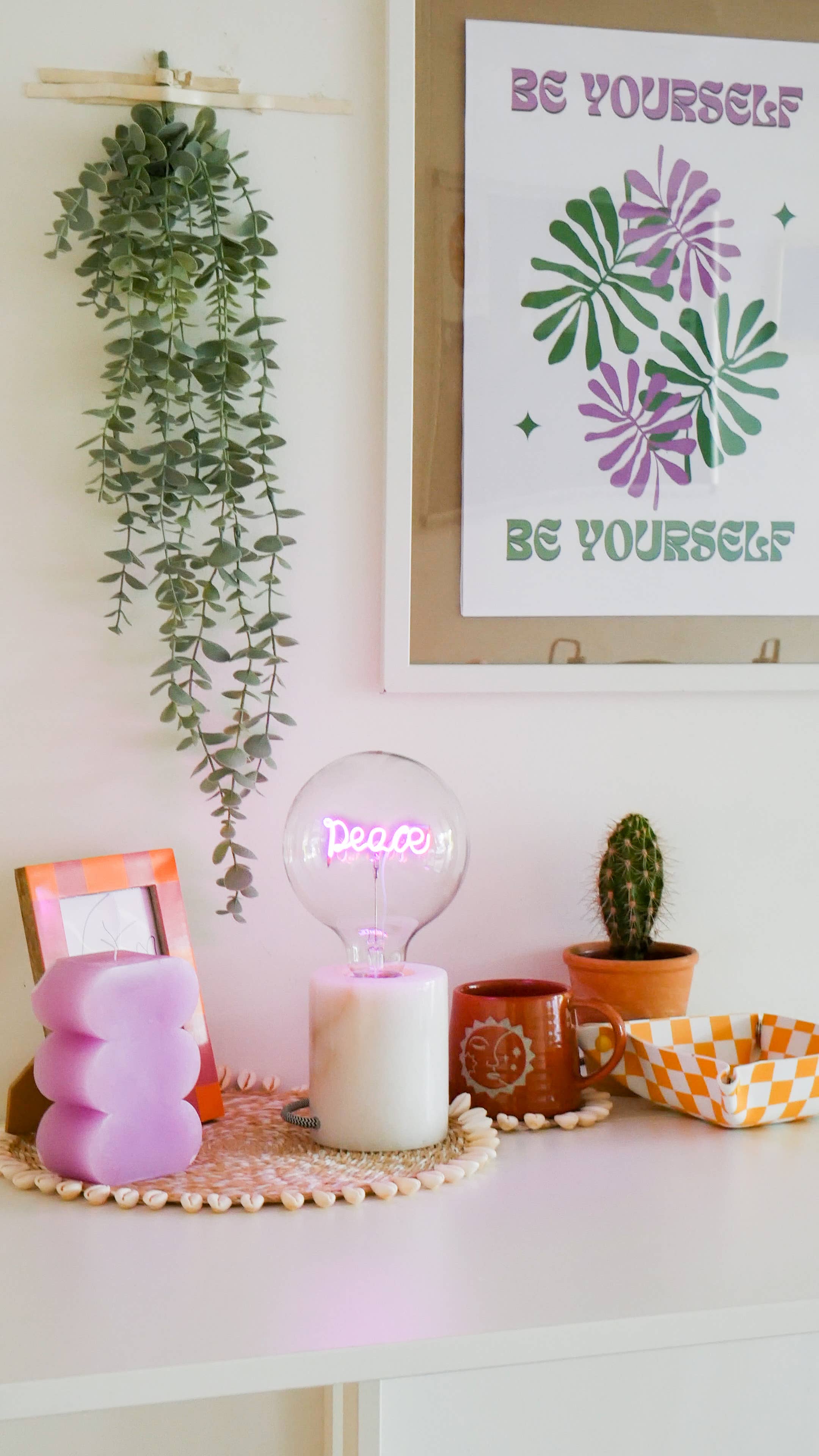 Steepletone UK Ltd - Wholesale Light Bulb/Puck - LED Text Light Bulbs- Screw Down31