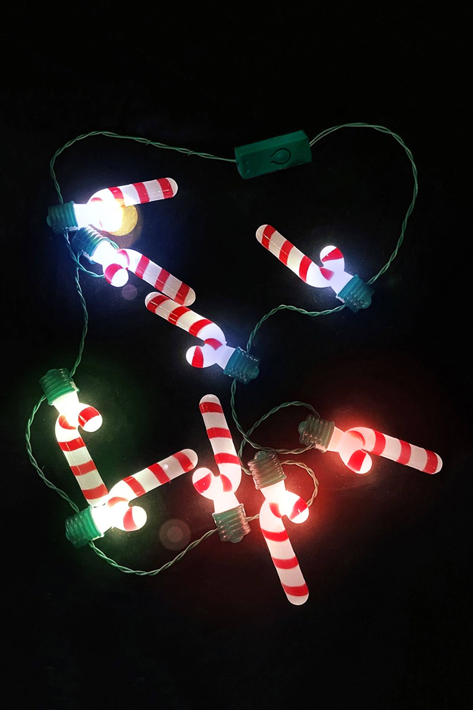 SÅSOM VISAS Candy Cane blinkande strängljushalsband för wholesale på Faire0