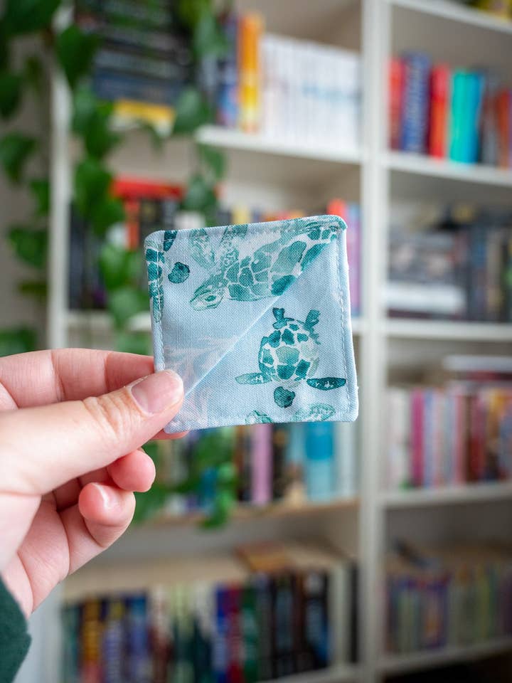 Bücherecke mit Wasserfarbenschildkröten für den Großhandel von Created By Kelci