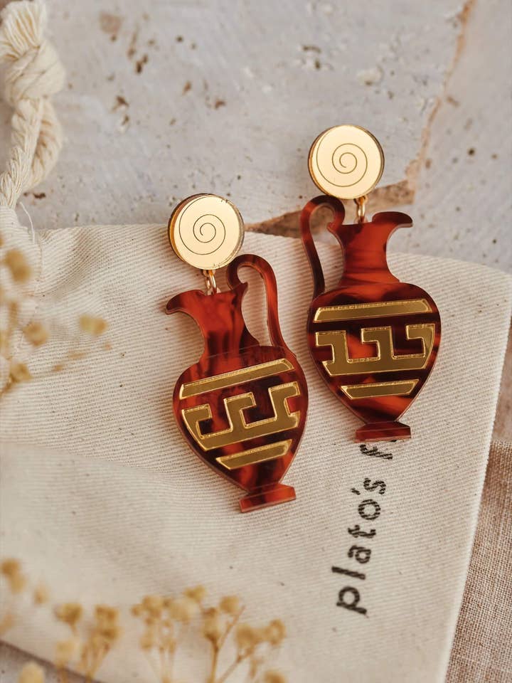 Oinochoe statement lasergesneden oorbellen voor wholesale door Plato's Fire