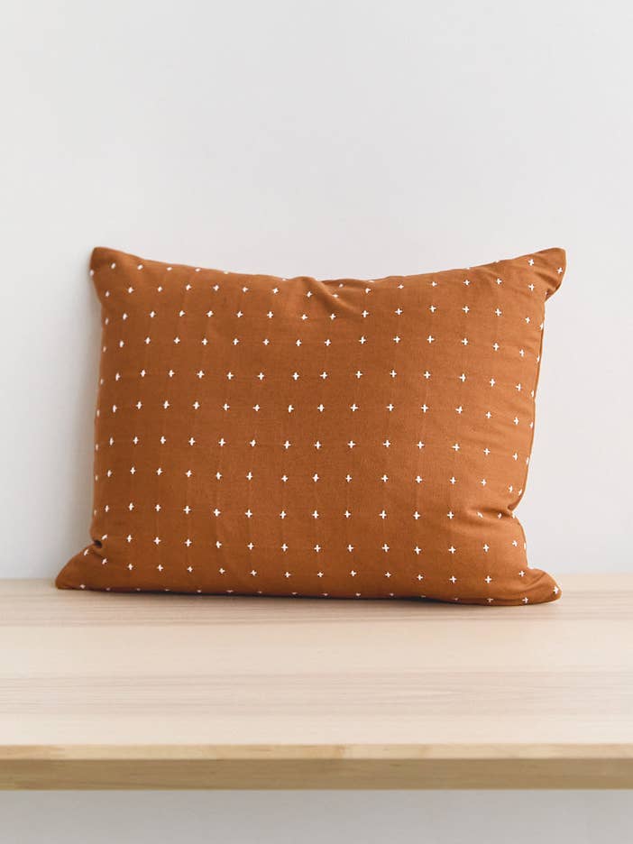 Petit coussin en point de croix pour la vente par Anchal