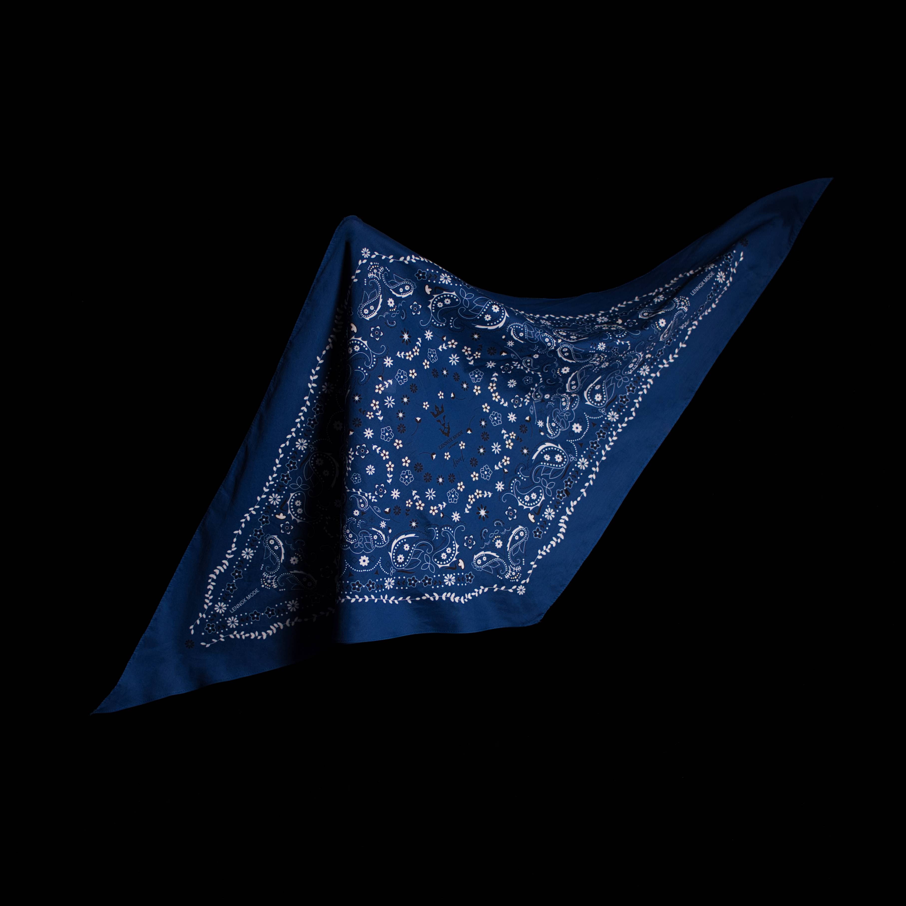 Malibu & Beyond Co /LENNOX MODE - Wholesale Bandana - Women's - Iconic classic Rock & Roll Paisley Bandana in Diamond shape!8