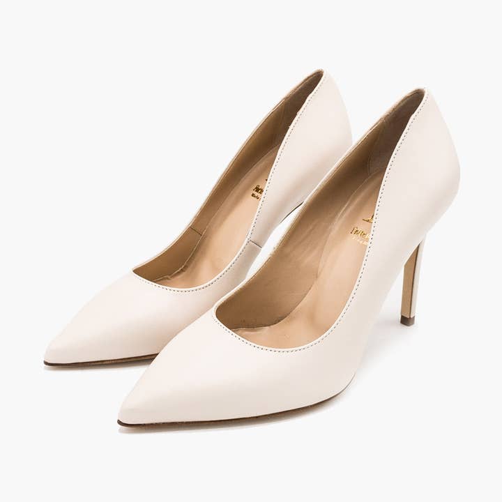 Décolleté Pelle Latte e ulteriori Risultati per grumelli calzature all'ingrosso. Resi gratuiti e termini di pagamento a 60 giorni su Faire in tendenza su Faire.