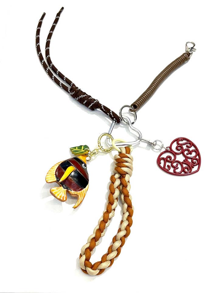 Porte-clés Poisson Coeur marron pour la vente par SHEERA