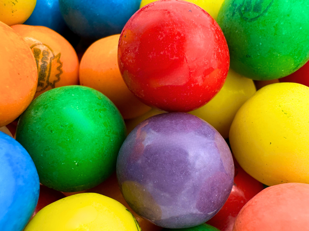 Martin's Country Store LLC - Wholesale Chewing Gum - MINI GUM BALLS 10.9oz1