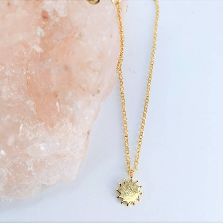 Collier Warm Radiance Sun pour la vente par Bliss Vibez