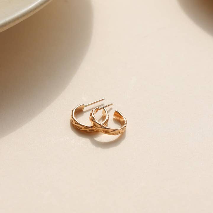 Token Jewelry - Wholesale Huggie Earrings - Helix Huggies