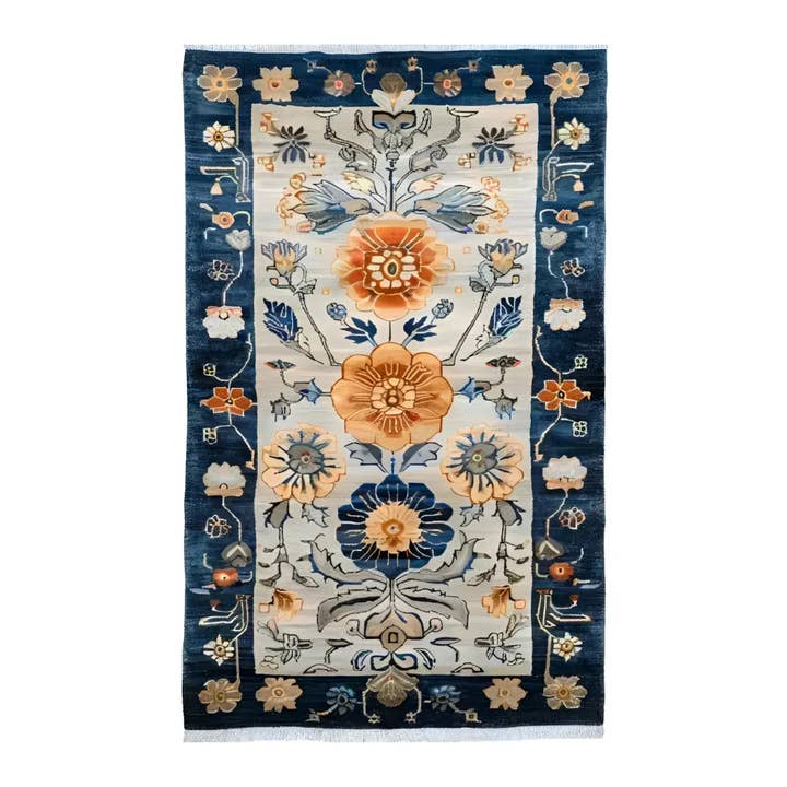 Bordure Fleur Bleue Moyenne Tapis Noué à la Main en Laine pour la vente par Maia Homes