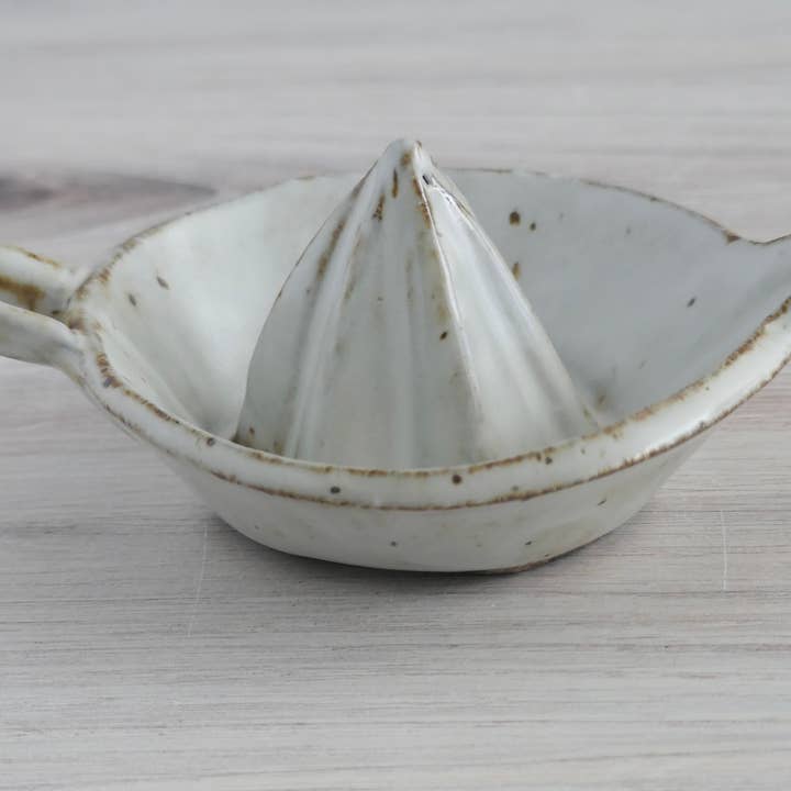 Design by Pouneh - Wholesale Juicer - Handmade Ceramic citrus juicer