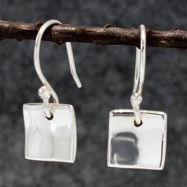 Orecchini Pendenti Quadrati Piccoli a Goccia per la vendita all'ingrosso da parte di Emilio Sotelo Jewellery