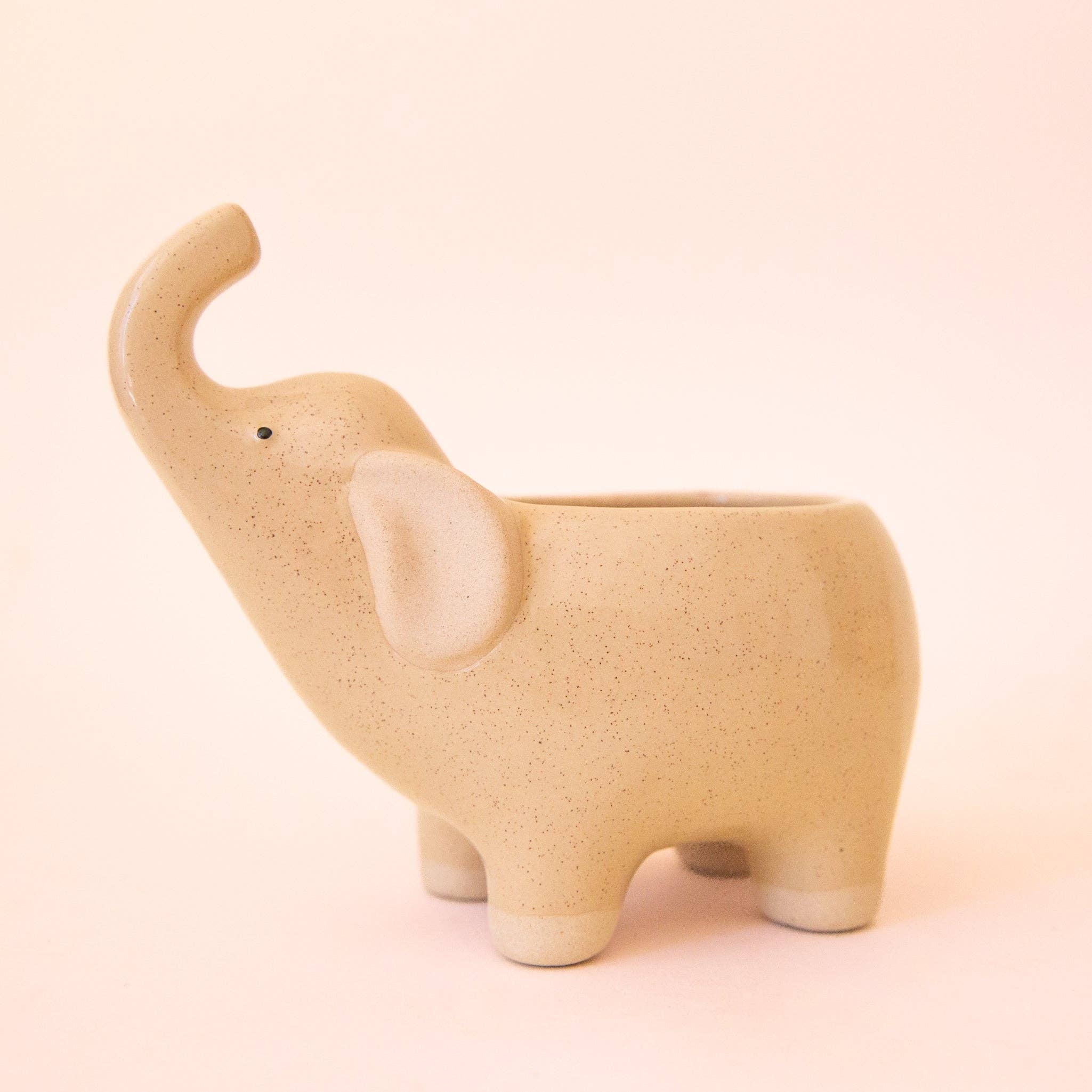 Jungle Club - Wholesale Plant Pot - Elephant Planter | Sand1