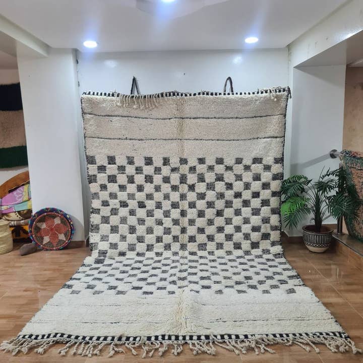 HANDMADE CARPETS MOROCCAN RUGS 200 - 300 cm 3 for wholesale by Maroccarpets Poufs and pillows wholesale +31648976894