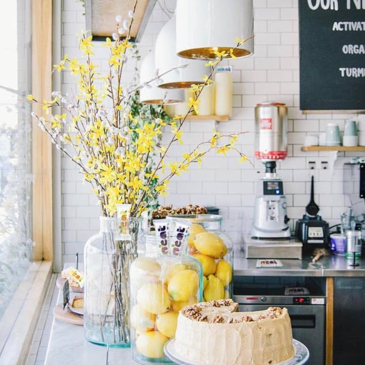 Jenks Brands Limited – wholesale Snack bar – N'eat Natural Energy Bananas & Chia Seeds Bars 16x45g3