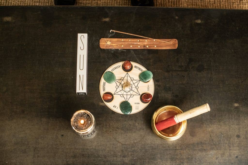 House Of Intuition - Wholesale Crystal Grid - Prosperity Crystal Grid3