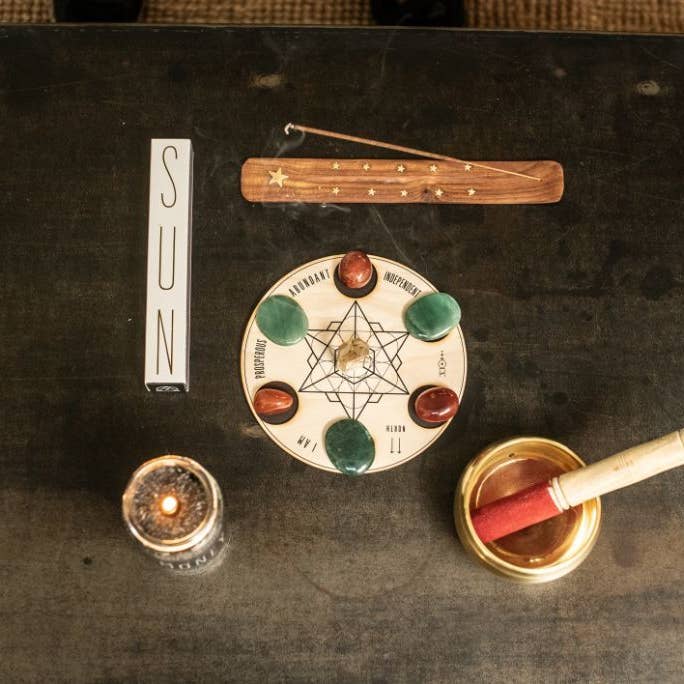 House Of Intuition - Wholesale Crystal Grid - Prosperity Crystal Grid3