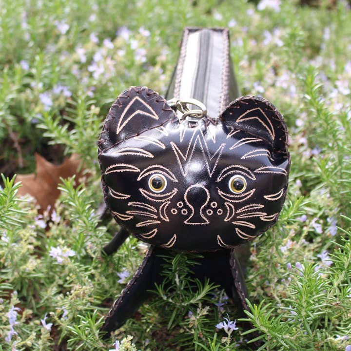 Sunflower Handmade leather inc - Vendita all'ingrosso Borsa con manico - Donna - Borsa a tracolla grande in pelle nera fatta a mano a forma di gatto.4