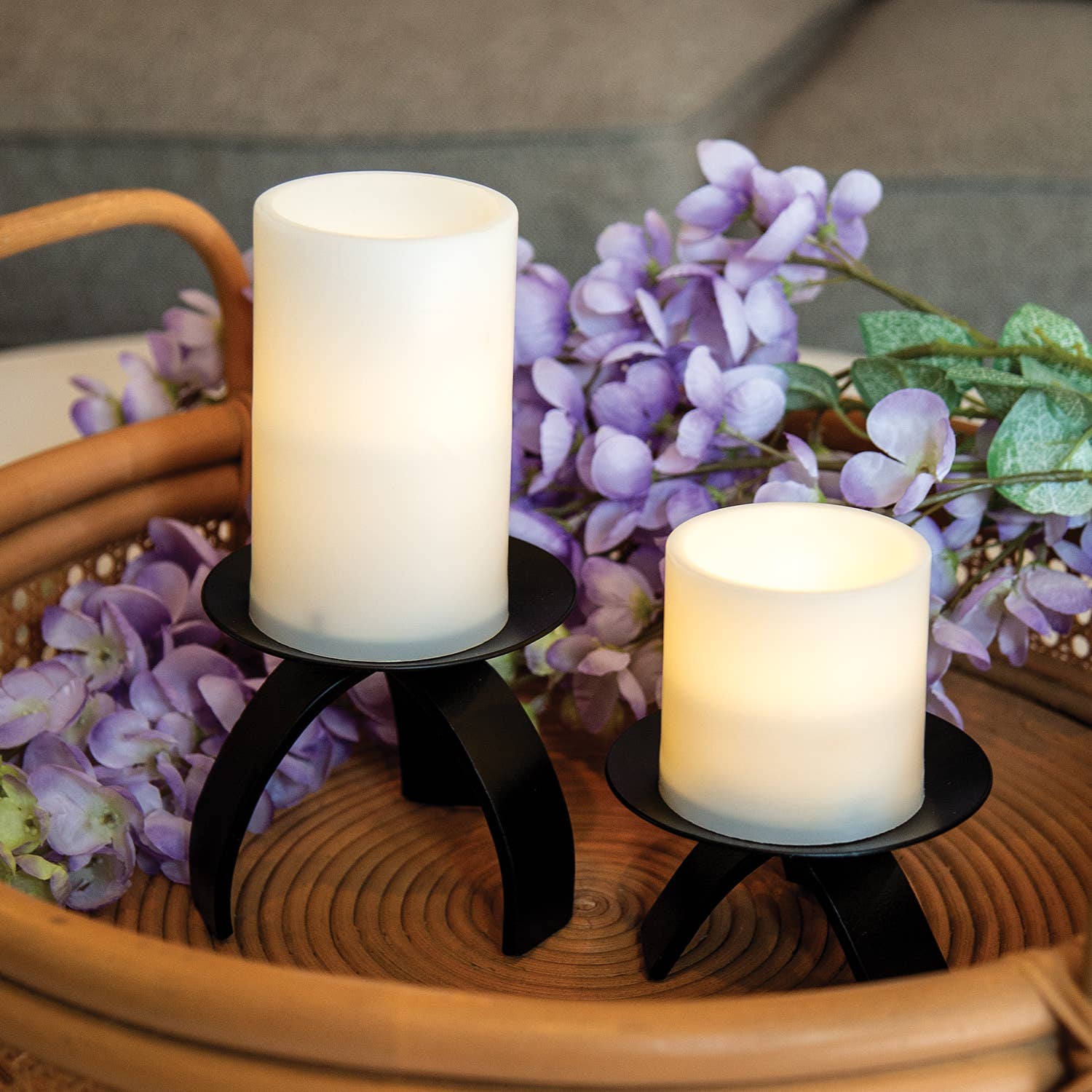 Col House Designs - Wholesale Candle Holder - Cast Iron Tripod Pillar Holder - 4.5" x 4"H2