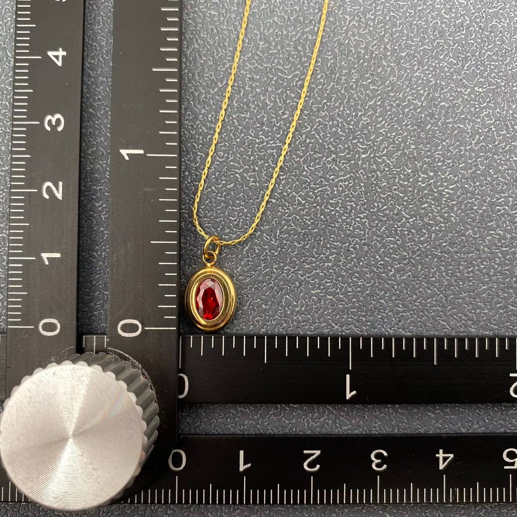 Mio Queena – Engroshandel Halskæde med vedhæng – Oval zirkon 18K forgyldt rustfrit stål halskæde - FGS5