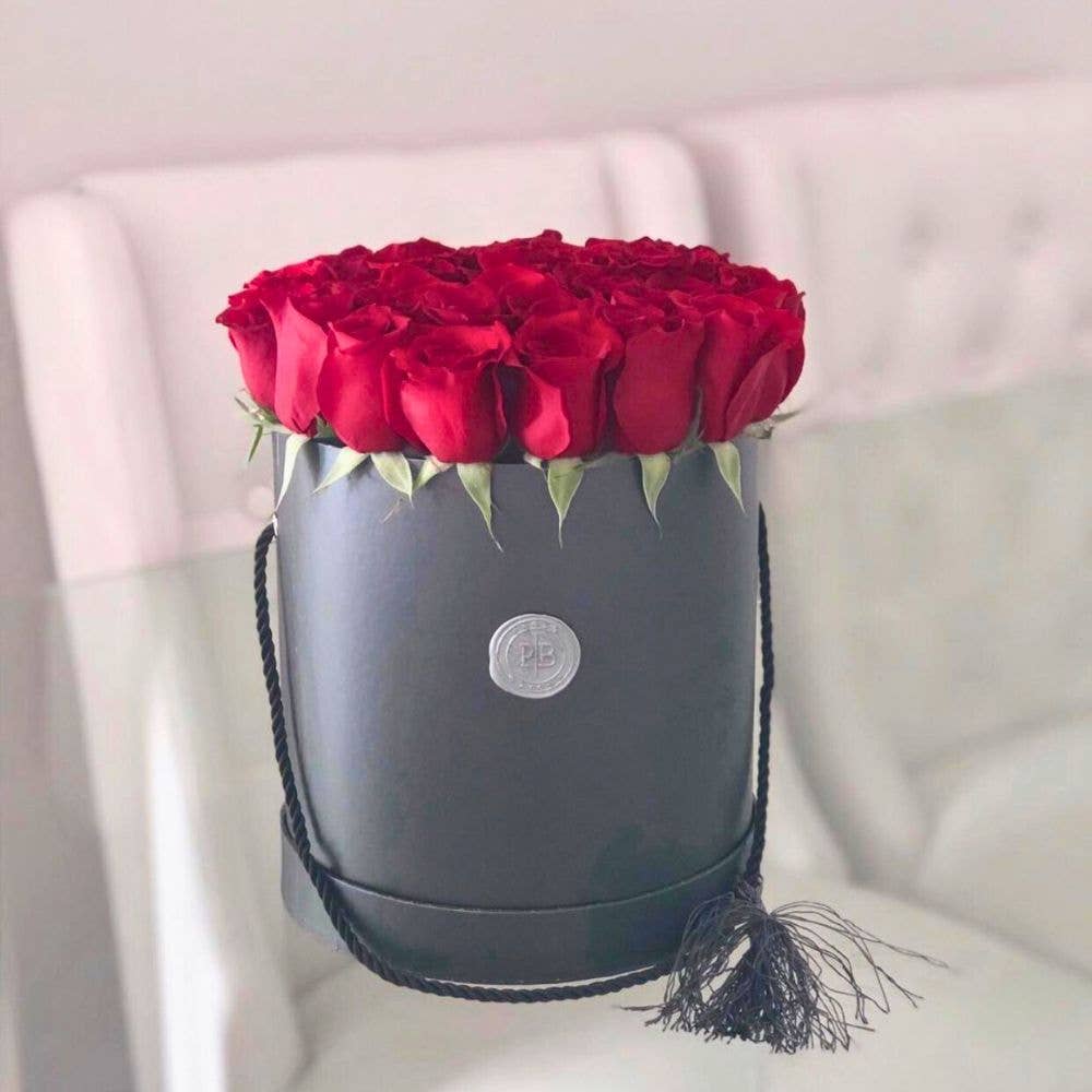 UNIKPACKAGING – wholesale Gift box – Set of 3 Round Flower/Gift Boxes with Tassel Detail11