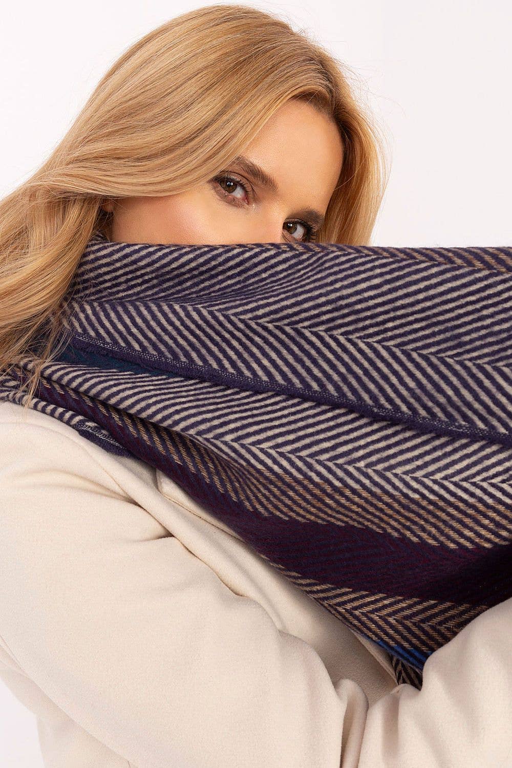 Lieber Deem Marktplatz - Wholesale Scarf - Women's - Scarf Model 206037 AT20