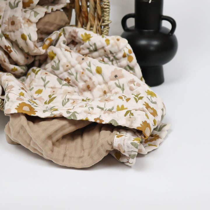 Almond Bud - Wholesale Quilt - Kids & Baby - Organic Cotton Daisy Meadow Muslin Quilt | Baby Quilt 4