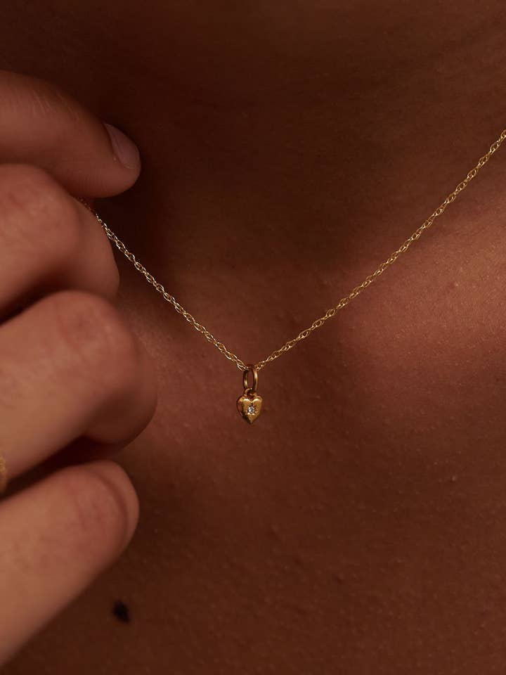 Solid guld Mini hjerte halskæde for engroshandel hos S-kin Studio Jewelry