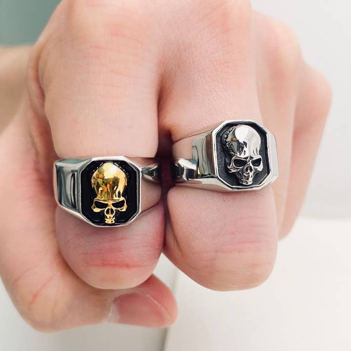 Mio Queena - Wholesale Signet Ring - Hip Hop Stainless Steel Skull Ring - MJ/MR