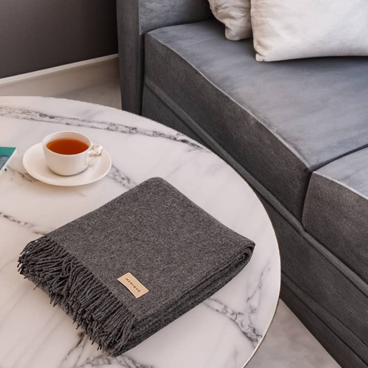 menique - Wholesale Throw Blanket - Pure Wool Blanket Milan