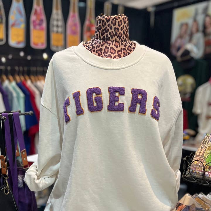 SWEAT « TIGRES » UNIVERSITAIRE pour la vente par WHEREable Art, LLC
