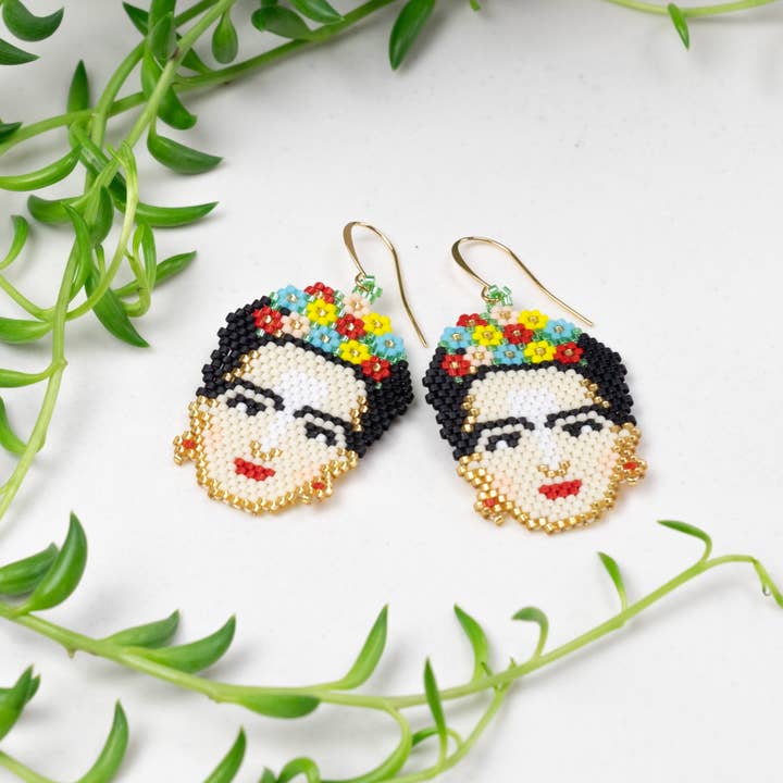 Tulia's Artisan Gallery - Venta al por mayor Pendientes colgantes - Pendientes Frida Kahlo3