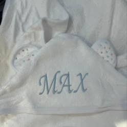 V Baby Co - Wholesale Hooded Towel - Kids & Baby - Organic Cotton and Bamboo Baby Hooded Towel 1