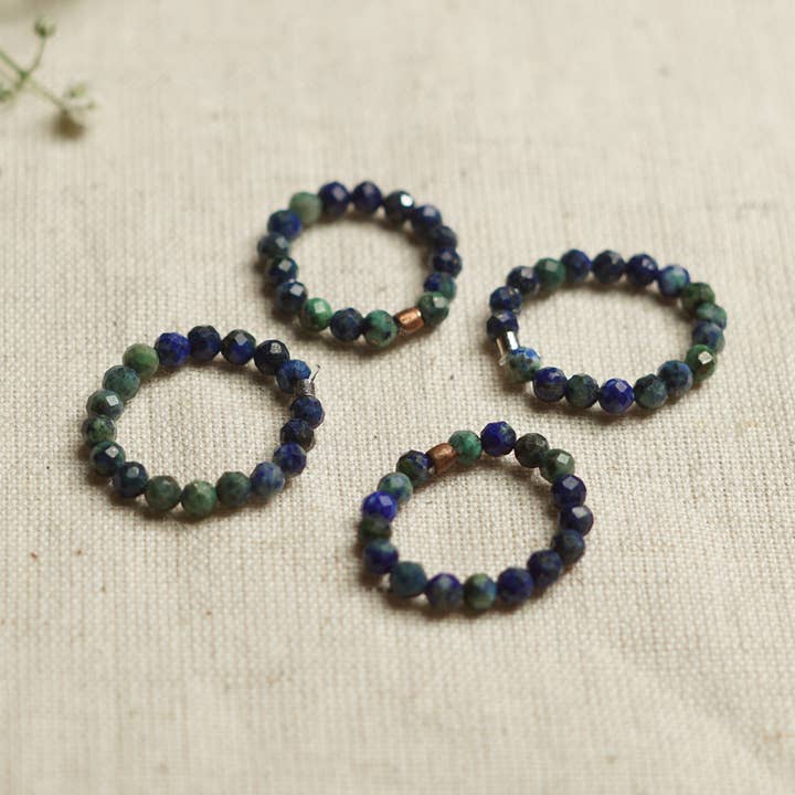 Anelli Fidget delicati, elastici e impilabili - Phoenix Lazuli per la vendita all'ingrosso da parte di The Blue Yogi