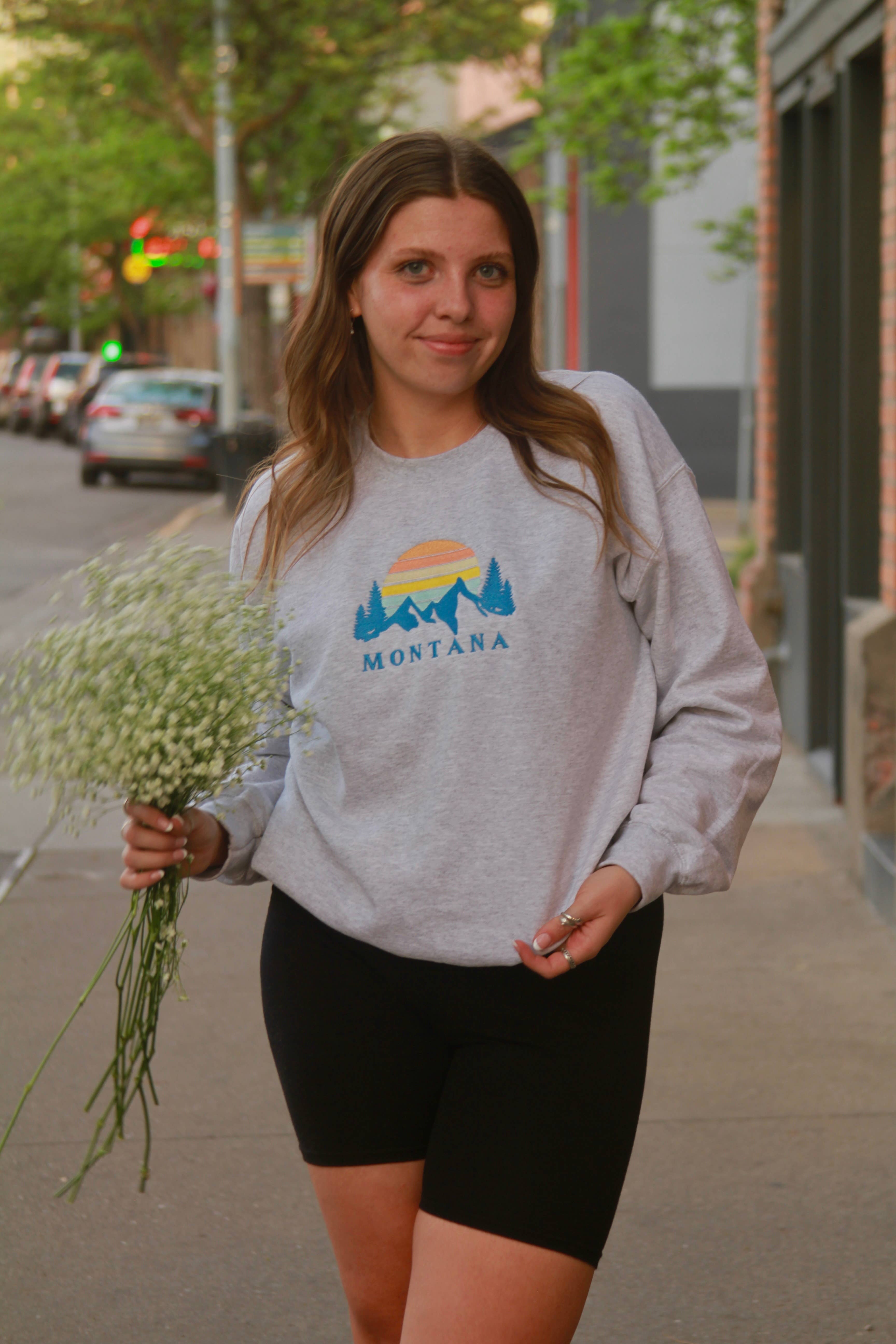 SewGenesis - Vente Sweat-shirt – femme - Col ras-du-cou brodé Montana Sunset4