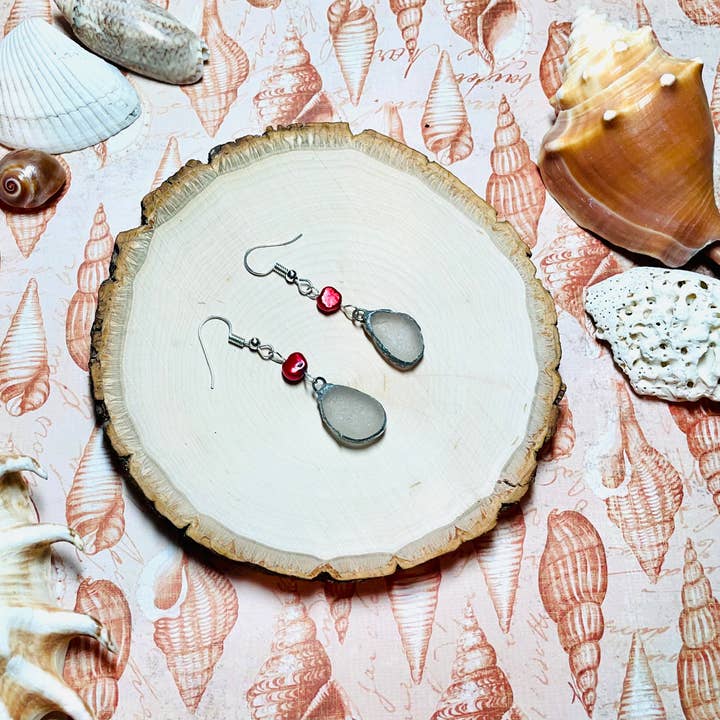Cyn Elizabeth Studios - Wholesale Dangle earrings - Kodiak Classic Rustic Sea Glass and Pearl Earrings2
