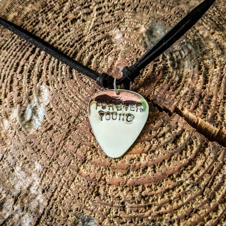 PrettyUgly - Wholesale Pendant/Charm Necklace - Sterling silver plectrum