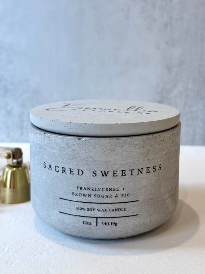 Dolcezza Sacra - Matteo 19:26 (12oz) per la vendita all'ingrosso da parte di Boswellia Candle Co.