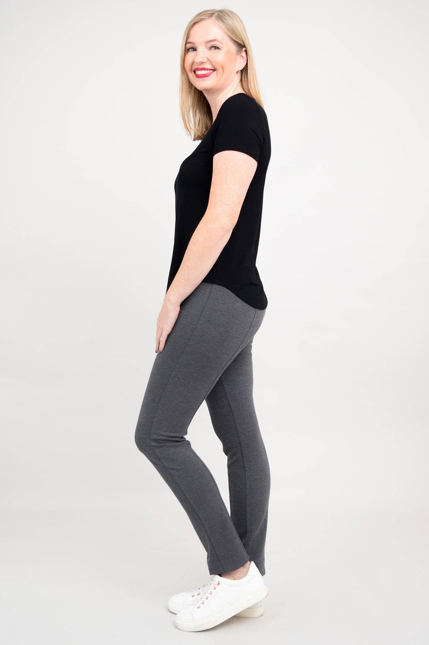 Blue Sky Clothing Co LLC - Venta al por mayor Camiseta - Mujer - Camiseta Tessa, Negra, Bambú5