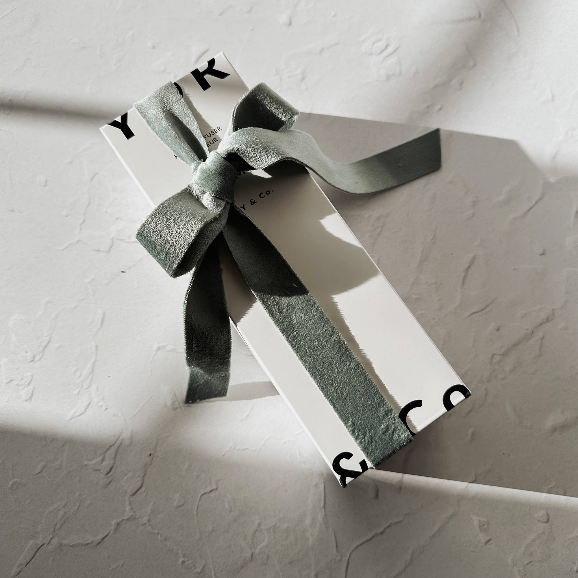 AYDRY & Co. - Wholesale Reed Diffuser - JAPAMESE YUZU ROOM DIFFUSER2