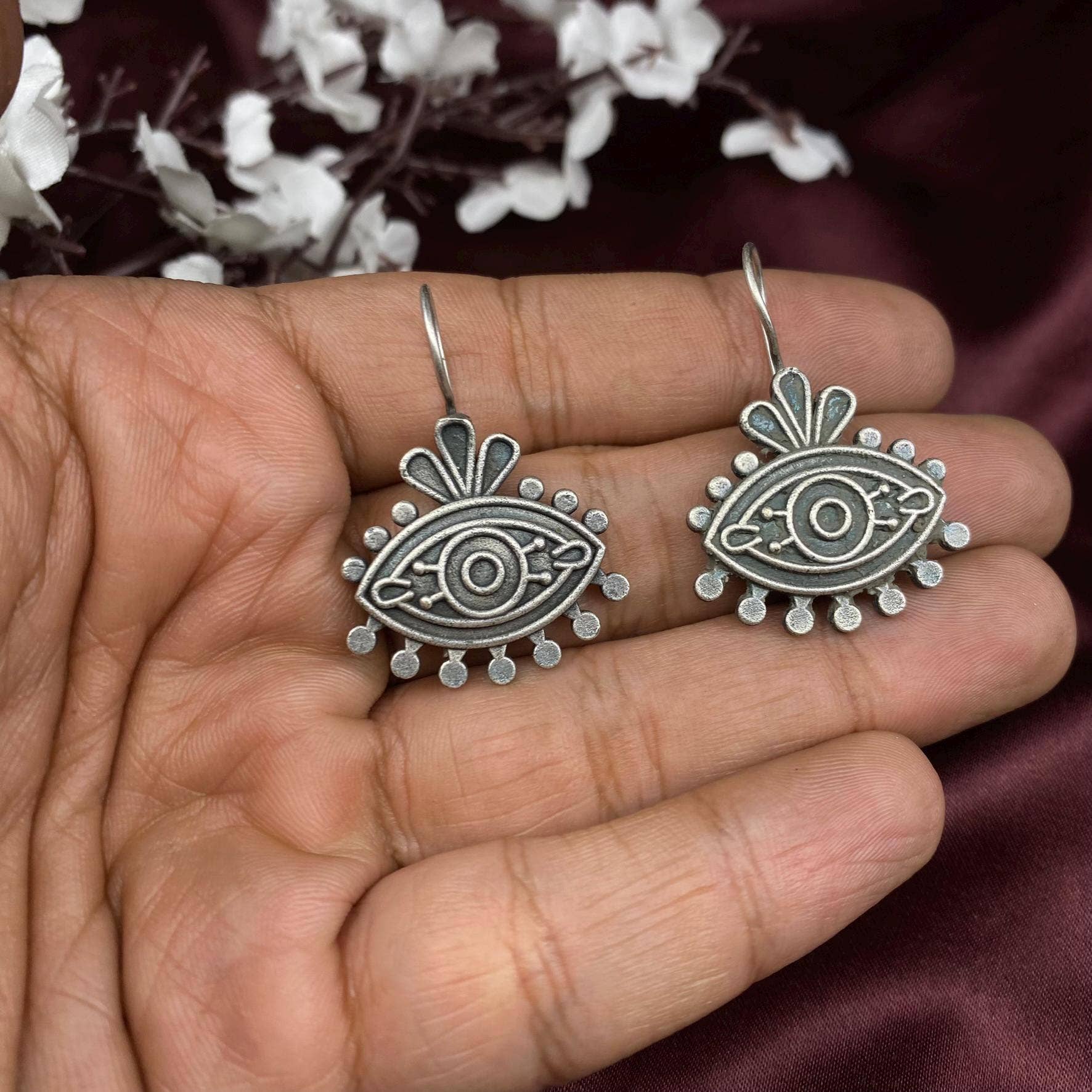 Quirky Fashions - Vente Parures de bijoux - Ensemble de boucles d'oreilles Jhumka en argent, œil protecteur, paon et perles5