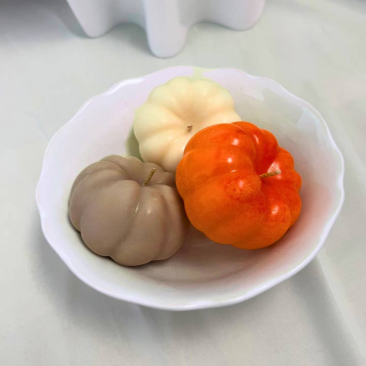 lumierethecandle - Wholesale Novelty Candle - PUMPKIN Candles (various colors)2