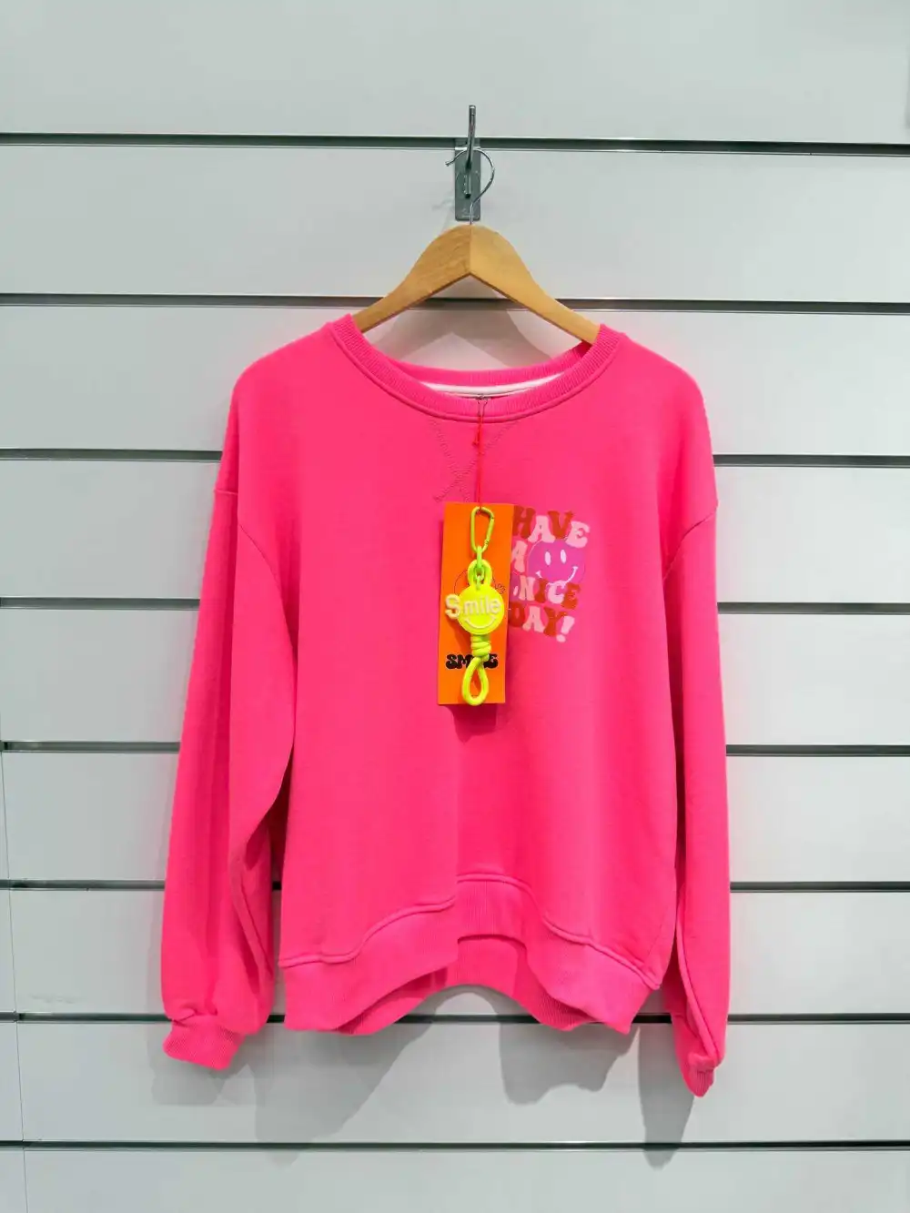 Chilli Girl Collection – wholesale Sweatshirt - Dam – Tröja med rund halsringning och smiley-tryck12
