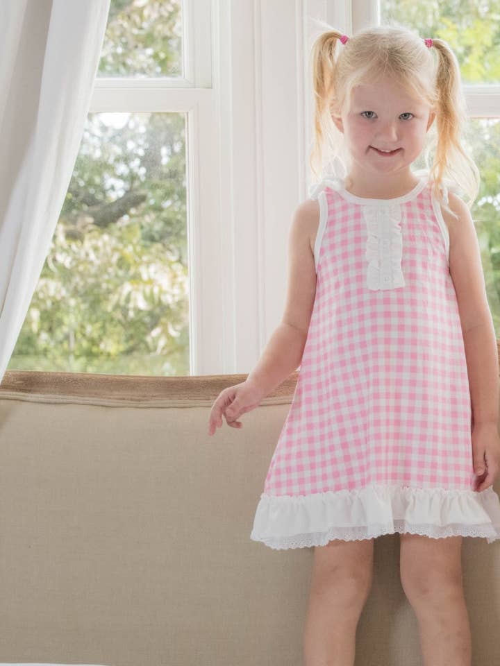 Abito con scollatura a pois - Pink Gingham per la vendita all'ingrosso da parte di Sugar Bee Clothing