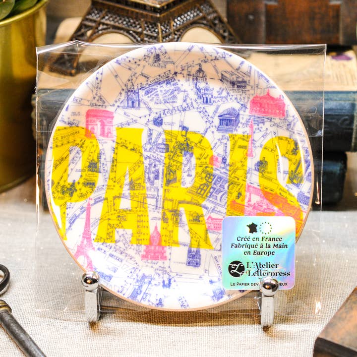 Kleine ronde beker dienblad kaart van Parijs voor wholesale door L'Atelier Letterpress