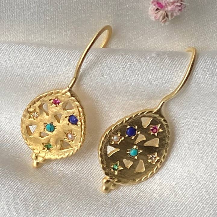 BOUCLE D'OREILLE KRISHNA, dormeuse Ethnic Chic (BOETH5) pour la vente par Sophie Deschamps Bijoux