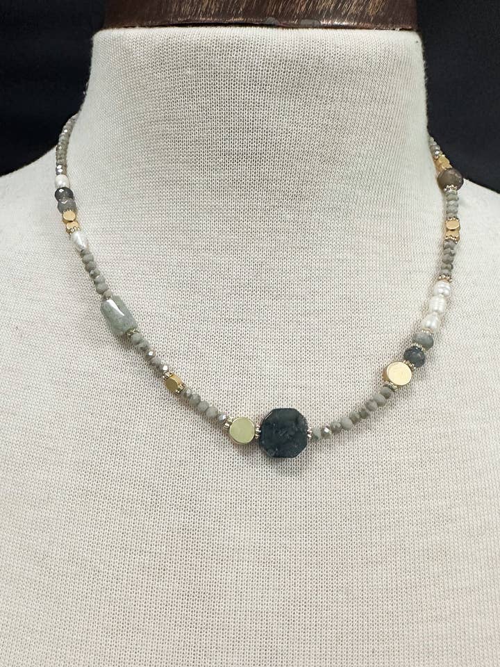 Glass Bead/Pearl Necklace for wholesale by Nette Road Wholesale