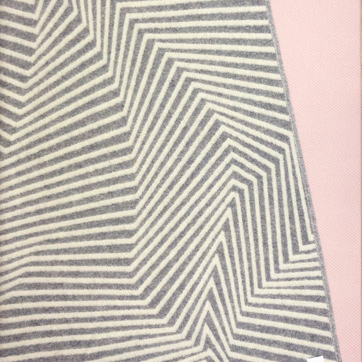 Coudre Berlin - Vendita all'ingrosso Plaid - Coperta in lana Leaves Granite1