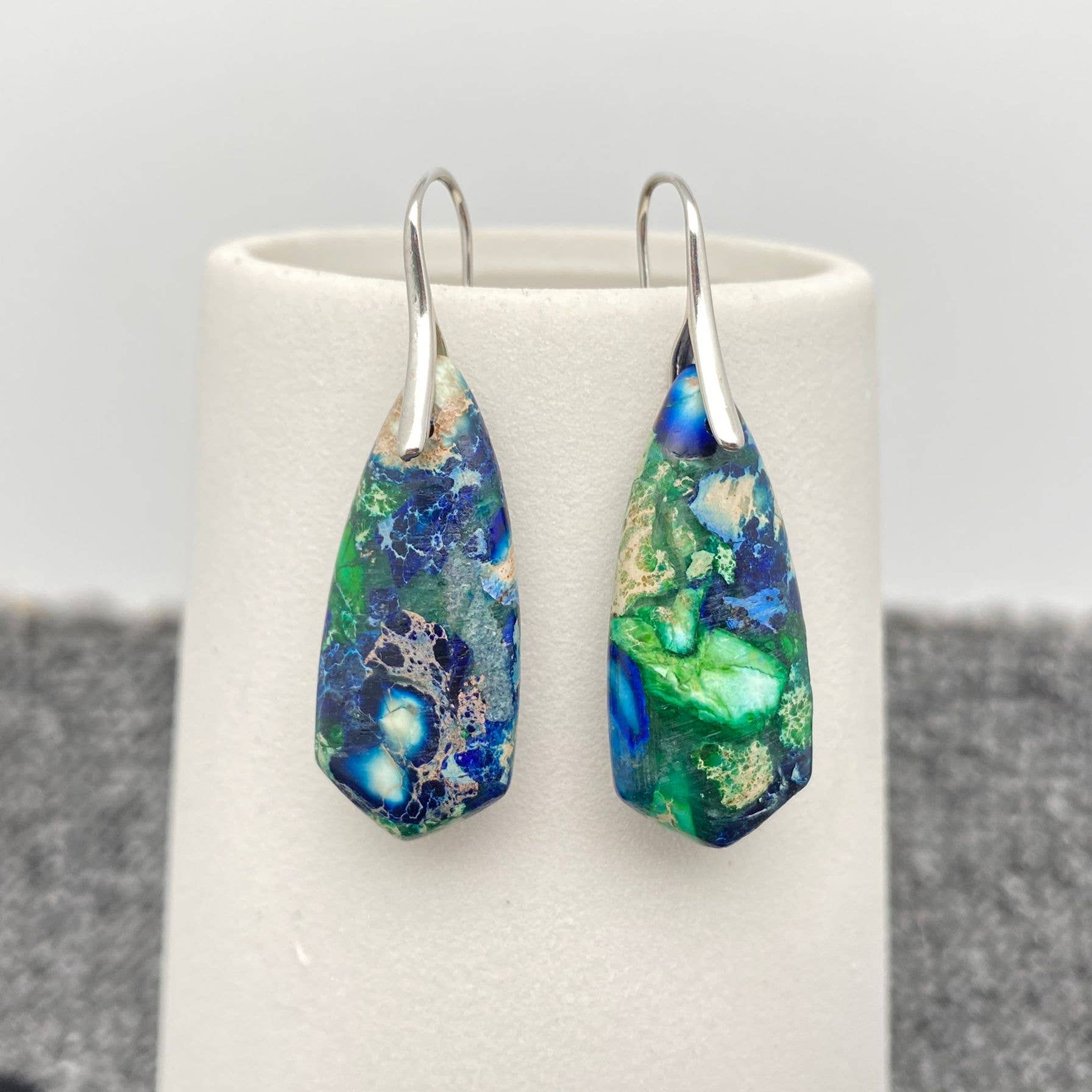 Mio Queena - Wholesale Dangle Earrings - Colored Emperor Stone Geometric Agate Chakra Earrings - CS12