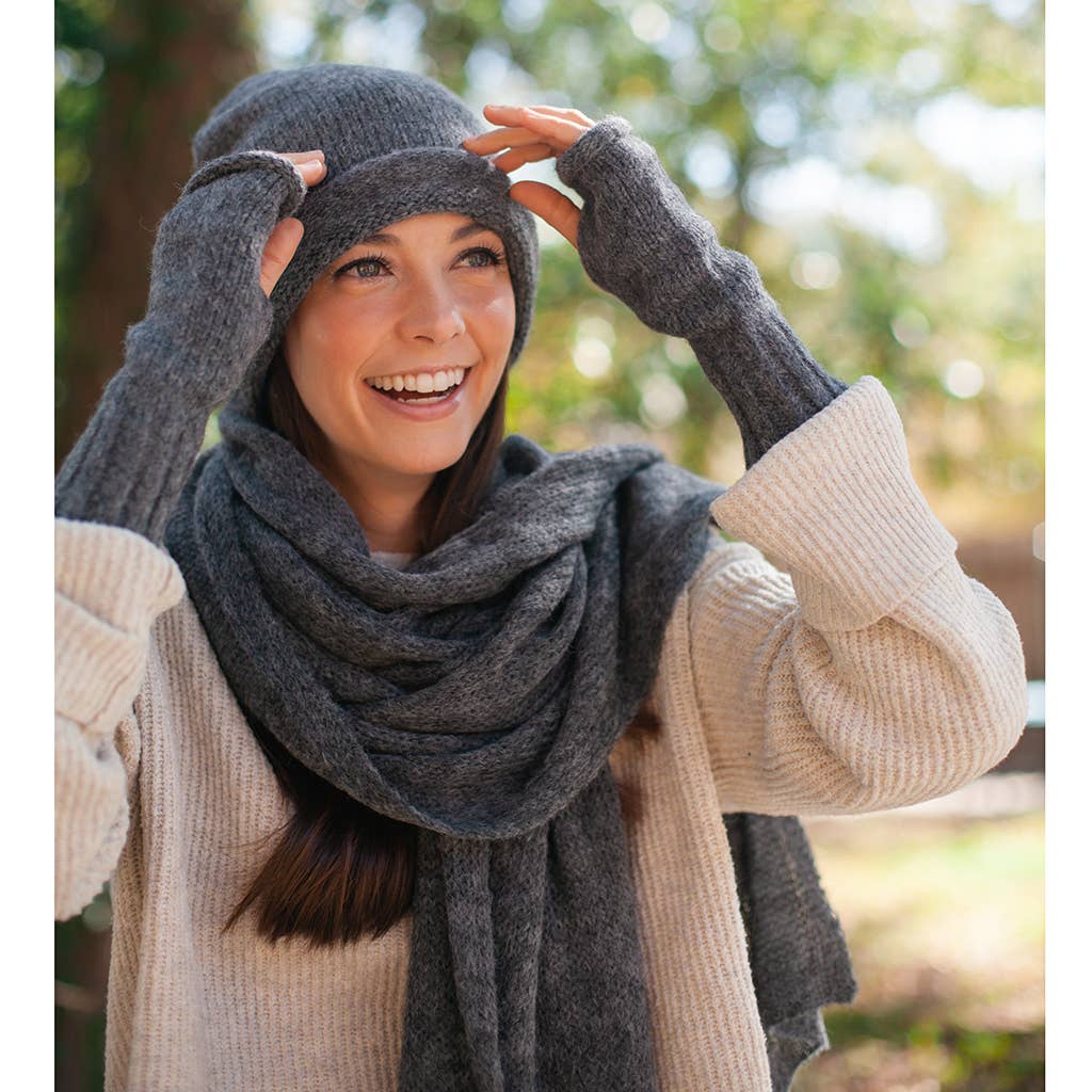 SLATE + SALT - Wholesale Gloves - Women's - Charcoal Essential Fingerless Alpaca Gloves2