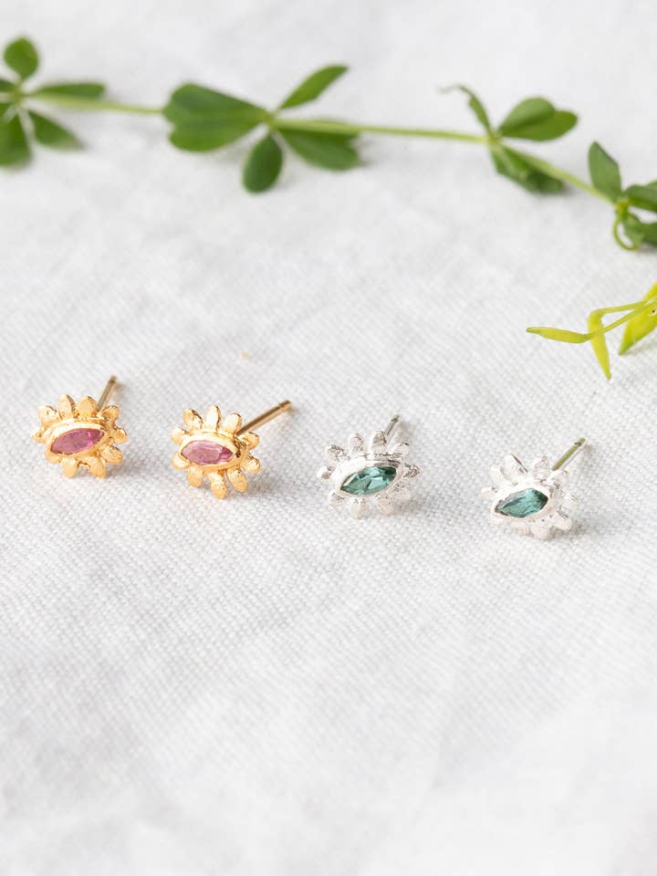 Markisenblumen-Ohrstecker für den Großhandel von Amanda Coleman Jewelry