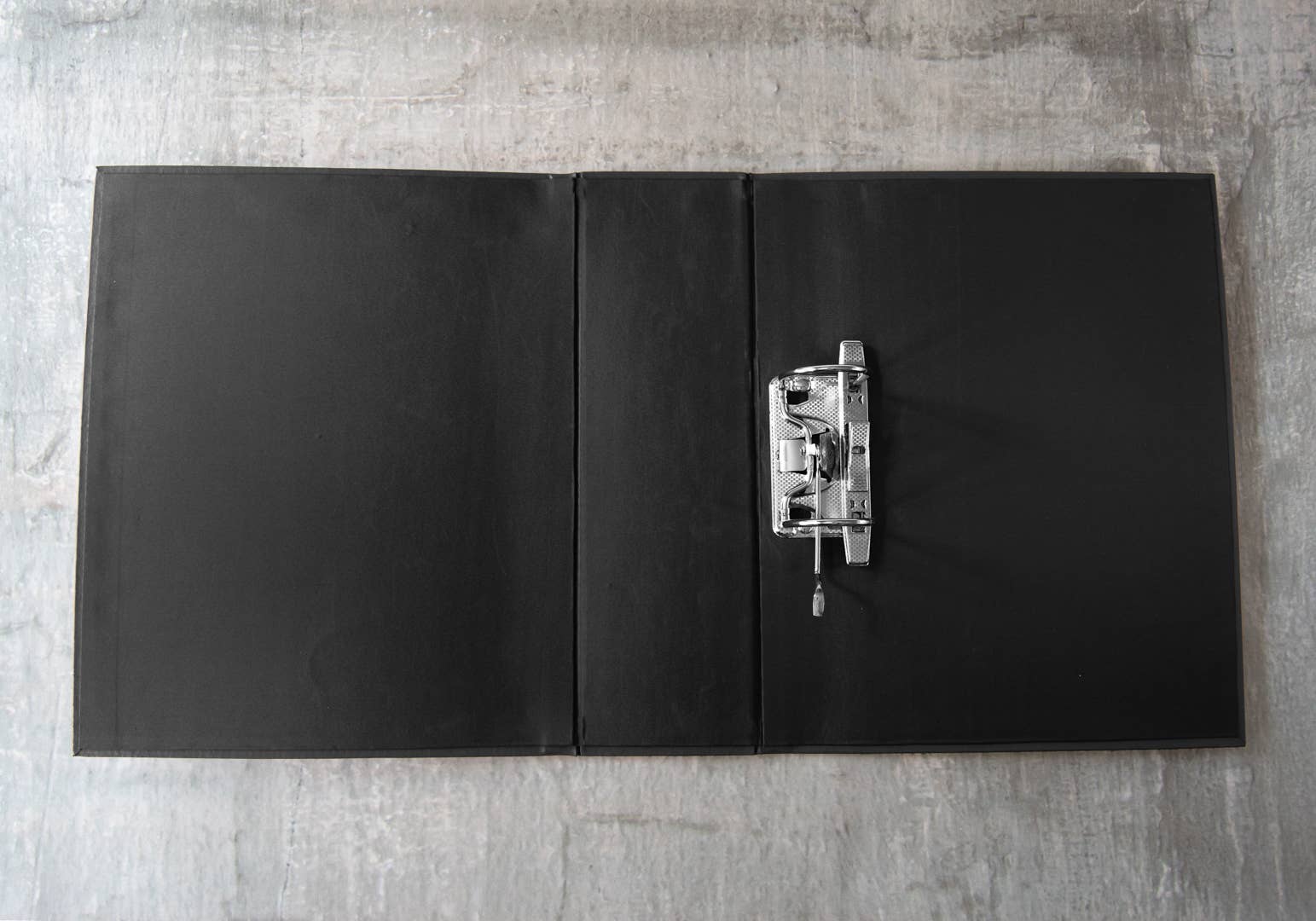 Creatico - Vente Classeurs - Classeur à levier A4 70 mm en cuir Envoy Life Arts2